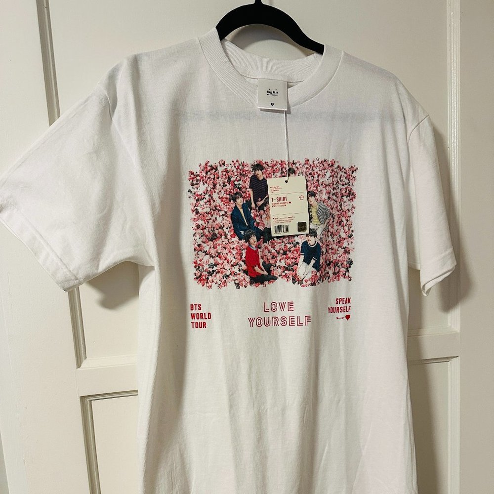 Brand New Original BTS World Tour- Love Yourself- White T-Shirt Size Large (NWT)